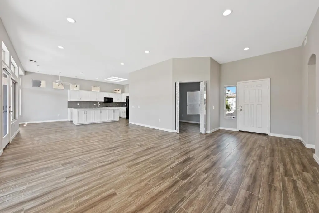38324 Sunny Days Drive, Palm Desert, California 92211 home-pic-12
