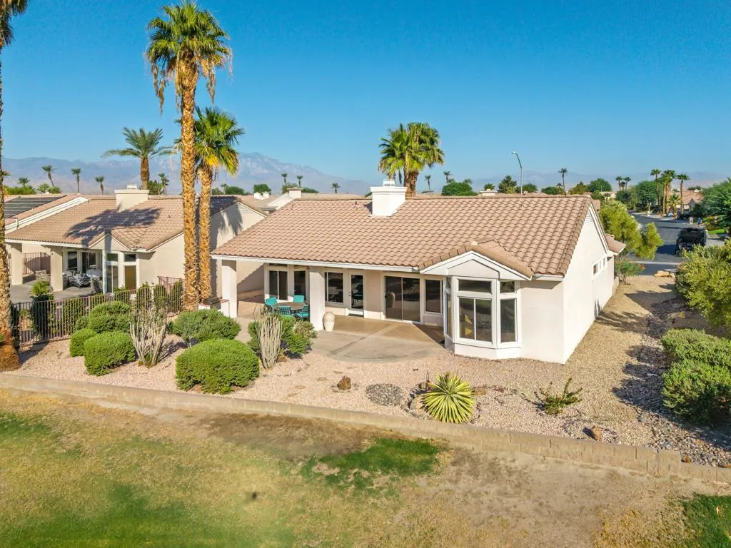 38324 Sunny Days Drive, Palm Desert, California 92211 home-pic-36