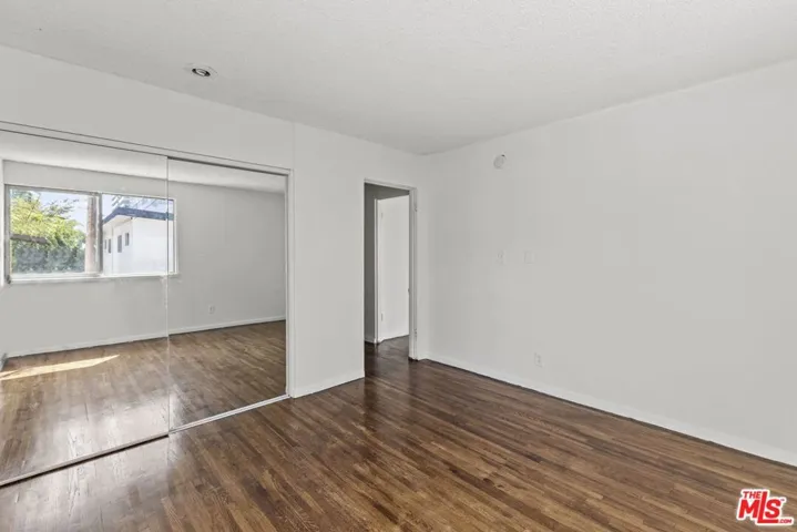 1233 Barry Avenue 201, Los Angeles, California 90025