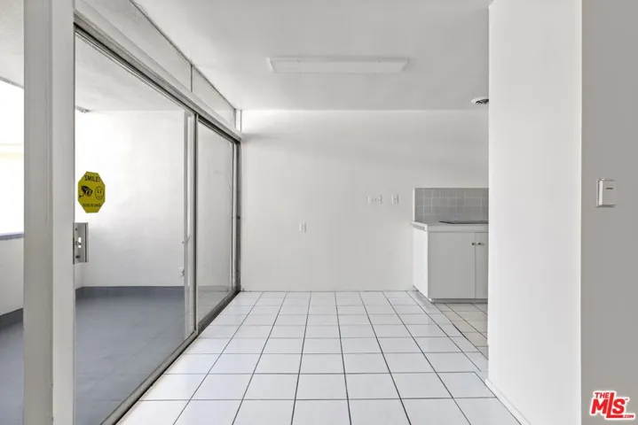 1233 Barry Avenue 201, Los Angeles, California 90025