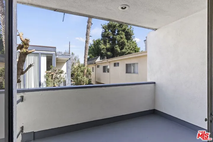 1233 Barry Avenue 201, Los Angeles, California 90025
