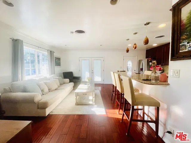 10704 Oro Vista Avenue, Sunland, California 91040