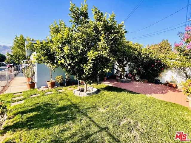 10704 Oro Vista Avenue, Sunland, California 91040