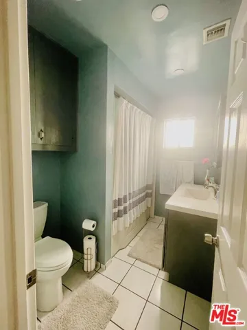 10704 Oro Vista Avenue, Sunland, California 91040