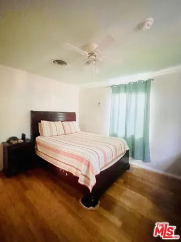 10704 Oro Vista Avenue, Sunland, California 91040