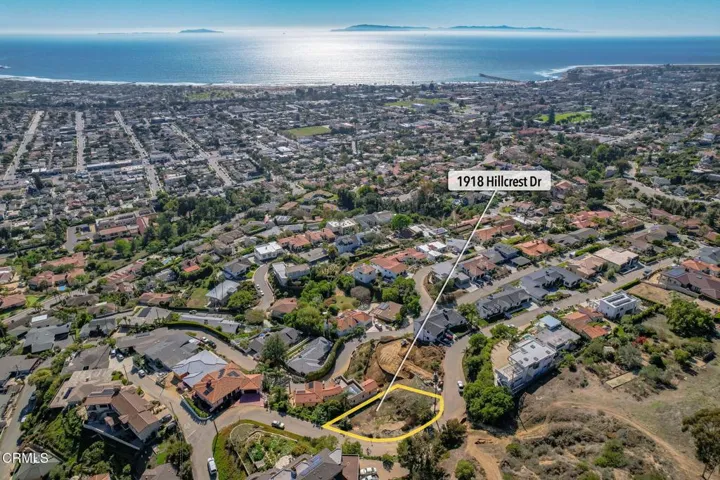 02 - 1918 Hillcrest Dr (aerial)