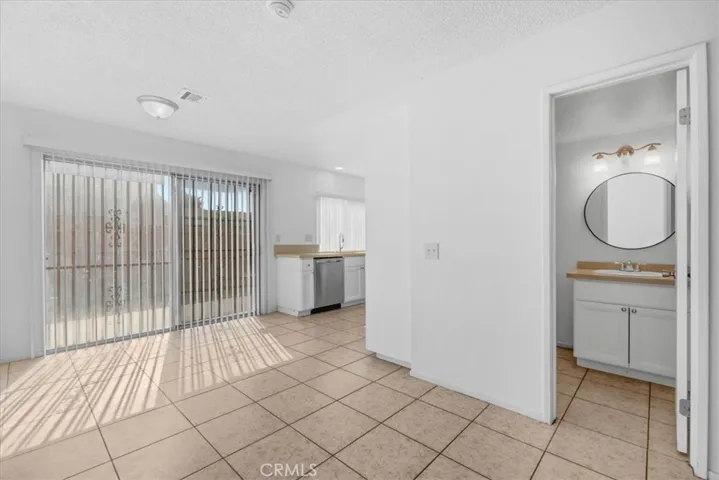 7941 Midhurst Drive, Highland, California 92346