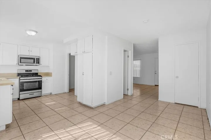 7941 Midhurst Drive, Highland, California 92346