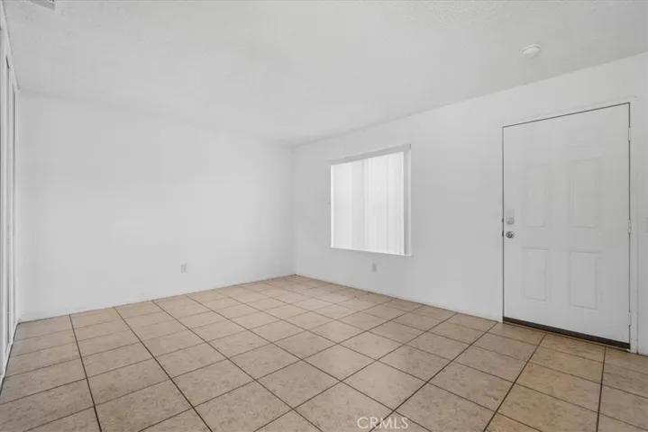 7941 Midhurst Drive, Highland, California 92346