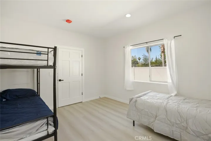 7904 Tampa Avenue, Reseda, California 91335