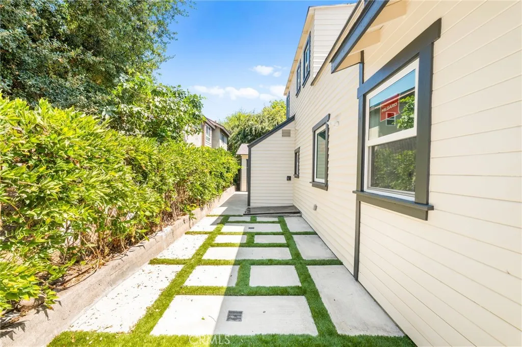 627 E Villa Street, Pasadena, California 91101 home-pic-53