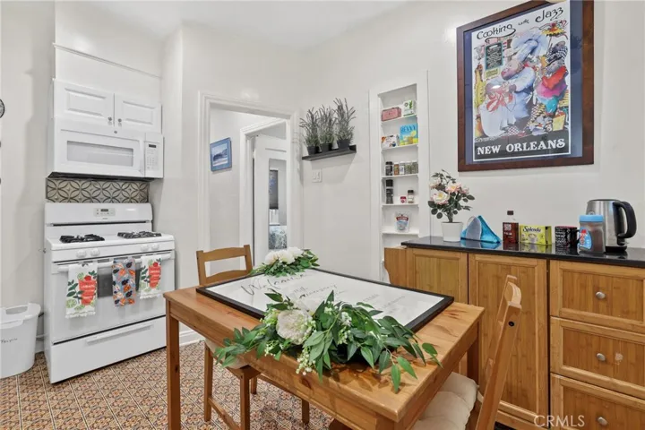 932 Coronado Avenue, Long Beach, California 90804