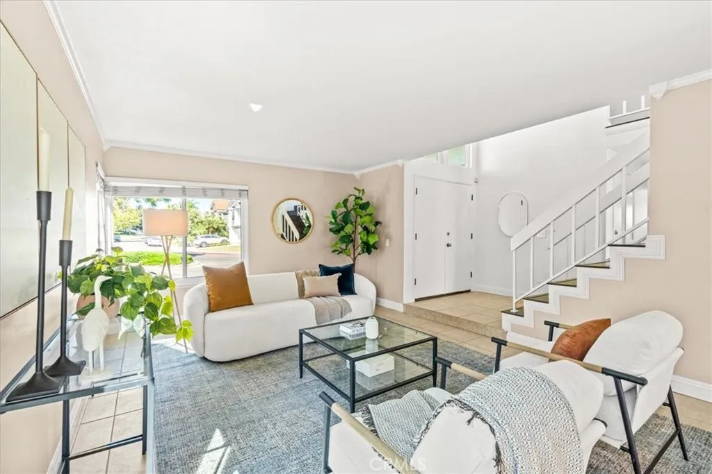 3 Christamon W, Irvine, California 92620 home-pic-10