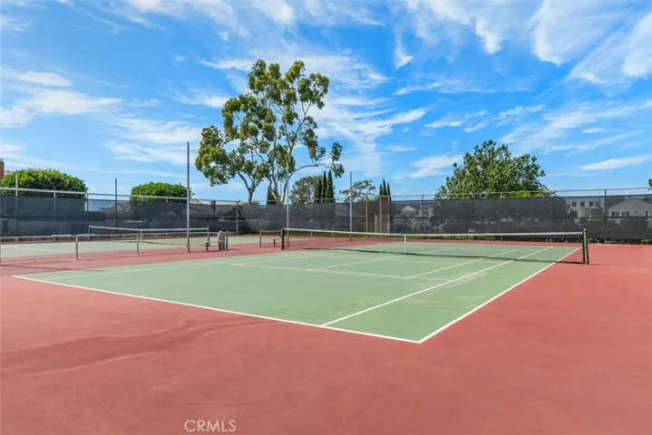 Community pickleball/tennis courts