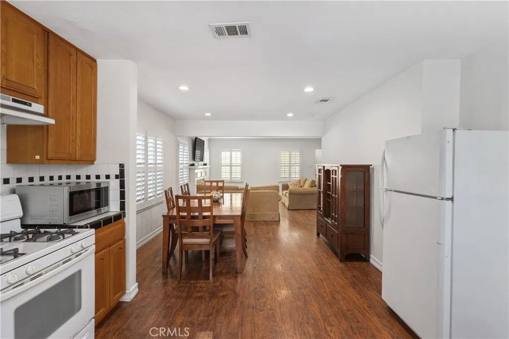 2860 Chestnut Avenue, Long Beach, California 90806 home-pic-15