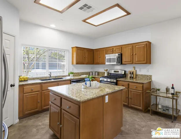 1264 Oro Ridge, Palm Springs, California 92262