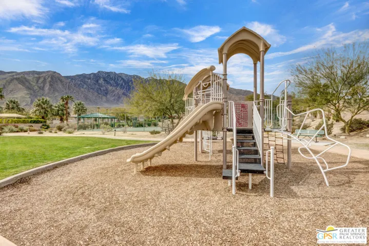 1264 Oro Ridge, Palm Springs, California 92262