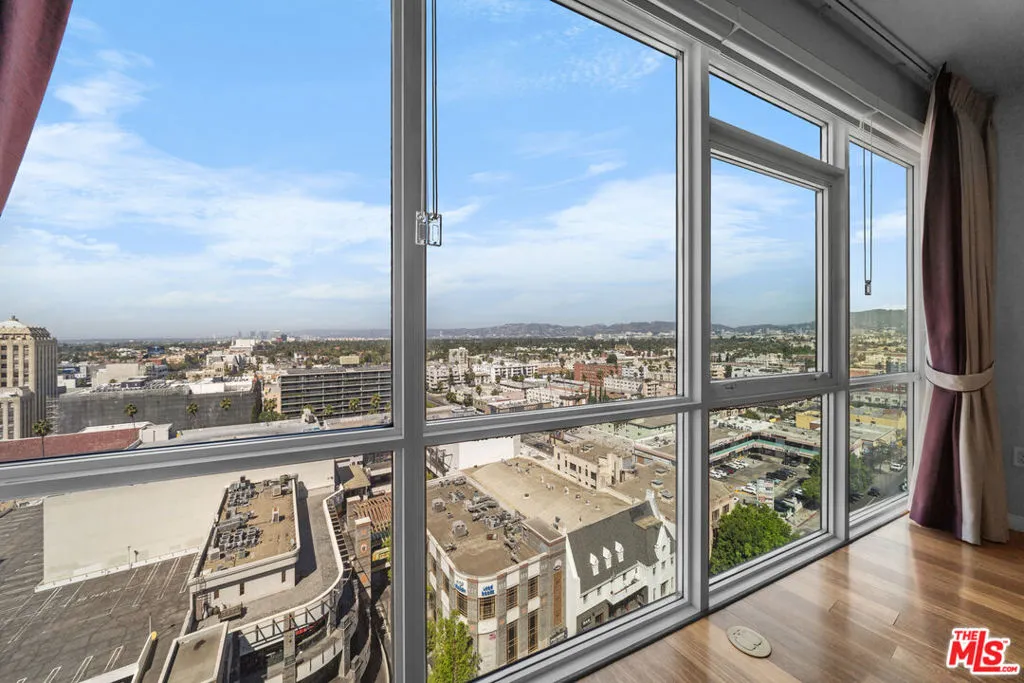 3785 Wilshire Boulevard 1709, Los Angeles, California 90010 home-pic-24