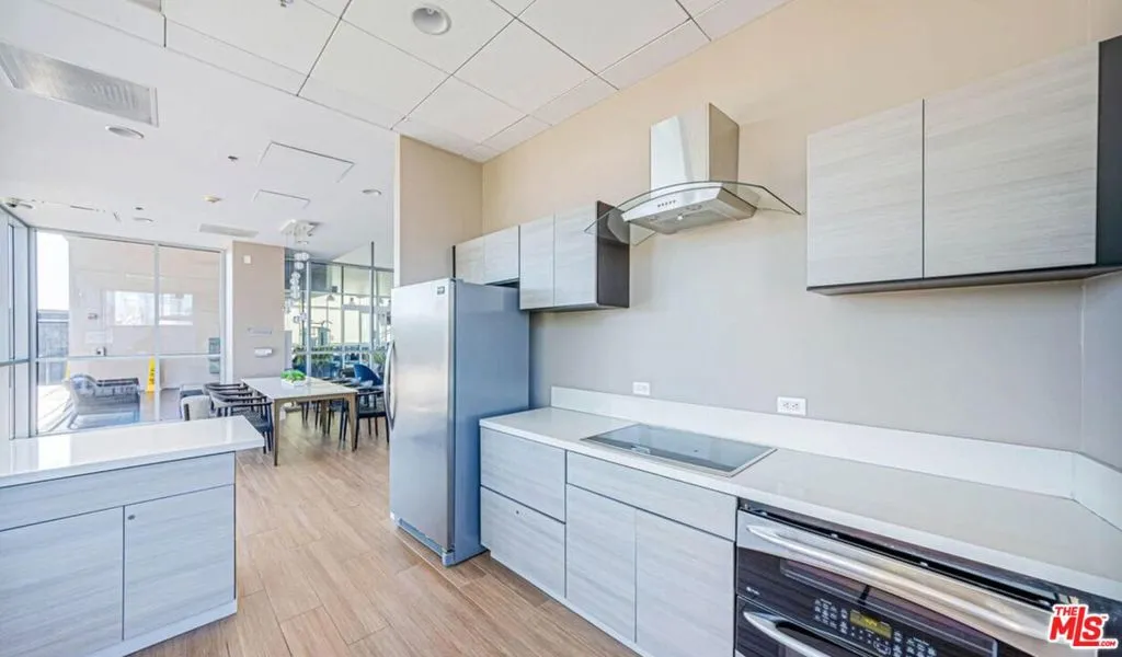 3785 Wilshire Boulevard 1709, Los Angeles, California 90010 home-pic-36