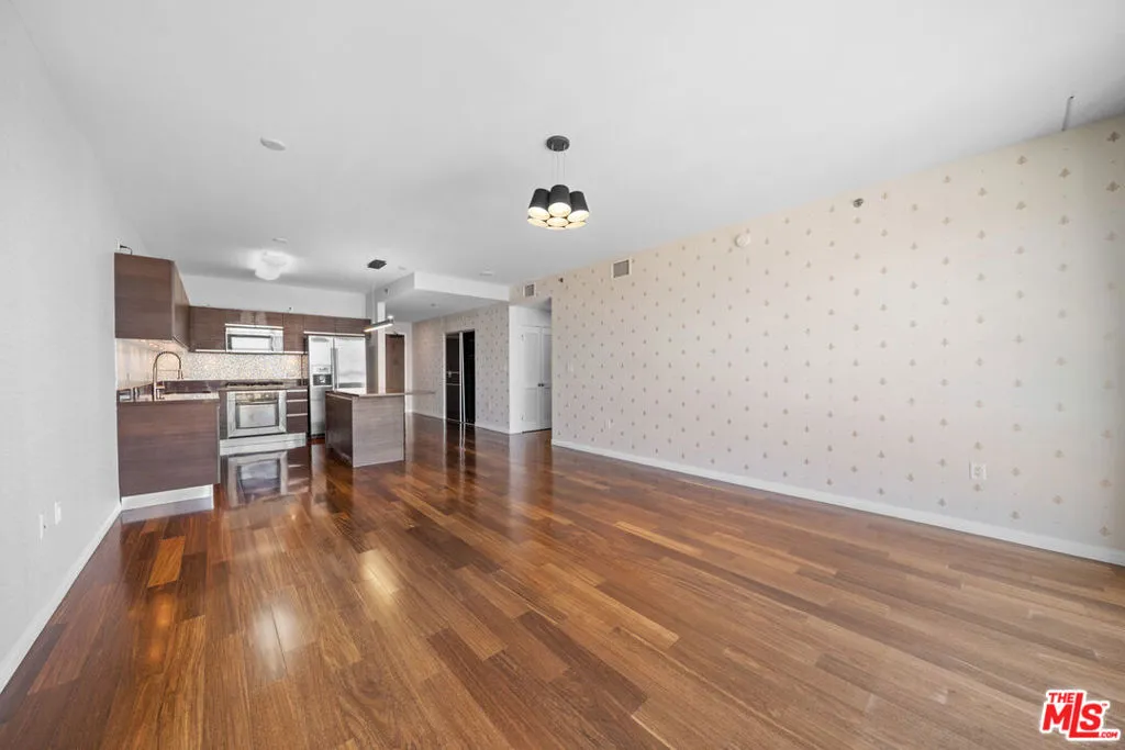 3785 Wilshire Boulevard 1709, Los Angeles, California 90010 home-pic-23