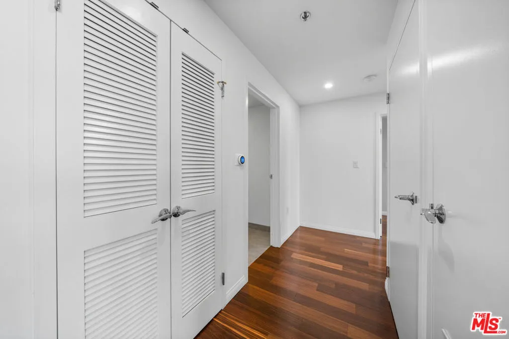 3785 Wilshire Boulevard 1709, Los Angeles, California 90010 home-pic-20