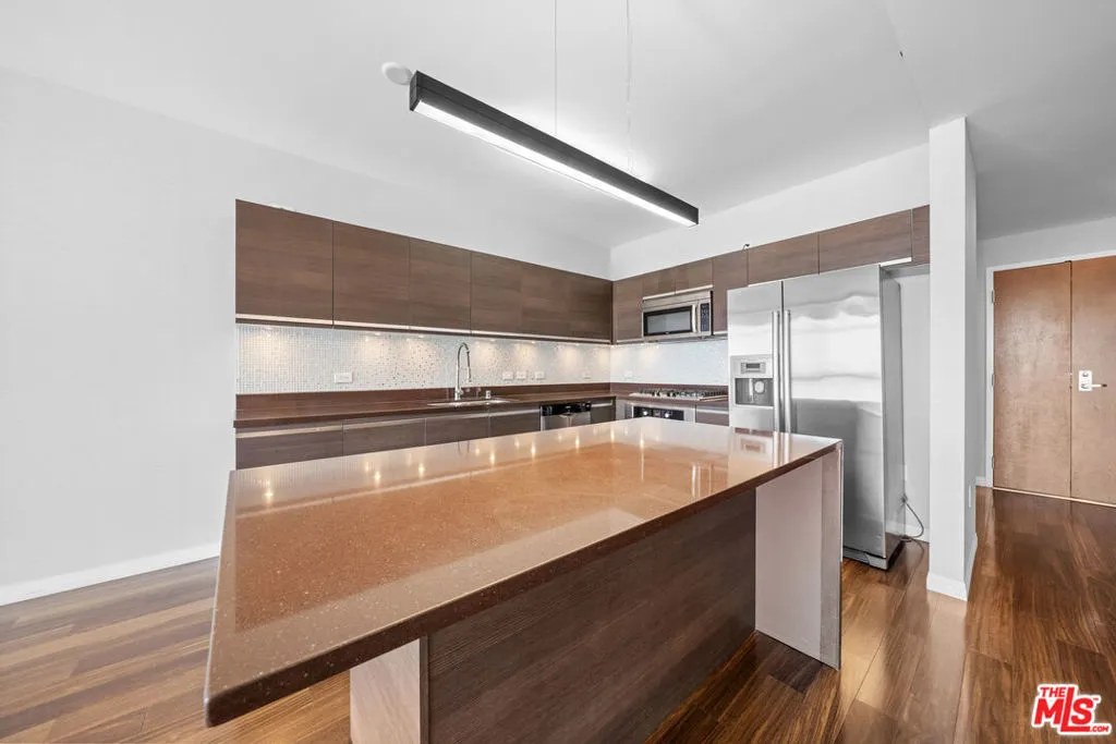 3785 Wilshire Boulevard 1709, Los Angeles, California 90010 home-pic-30