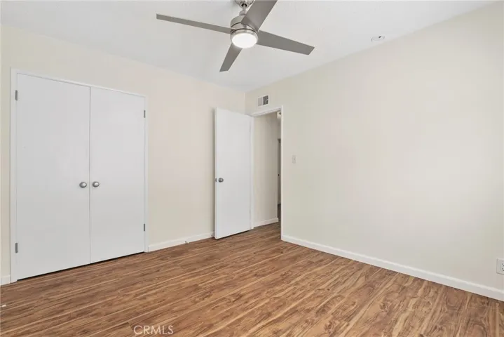 Main bathroom convenient for all of the bedrooms to utilize