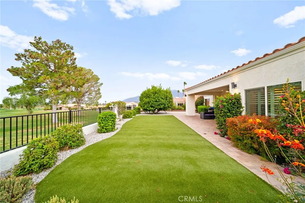 64754 Pinehurst Circle, Desert Hot Springs, California 92240 home-pic-14