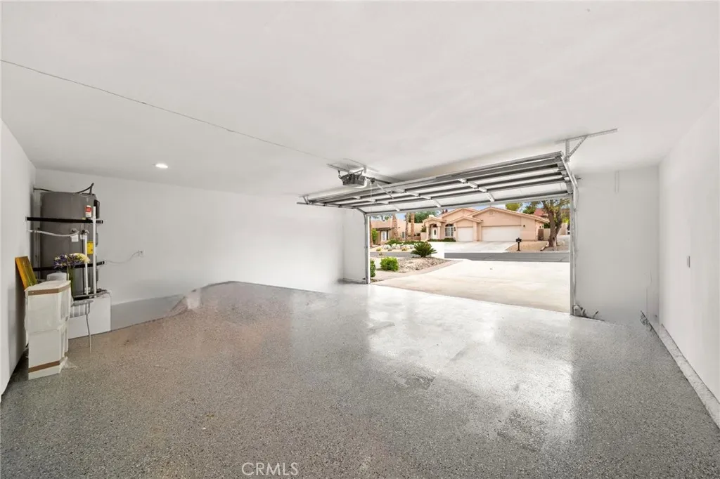 64754 Pinehurst Circle, Desert Hot Springs, California 92240 home-pic-17