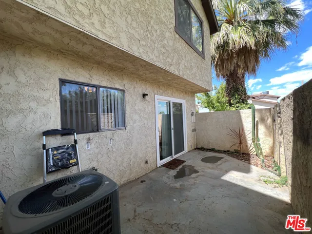 1304 W Avenue J4, Lancaster, California 93534