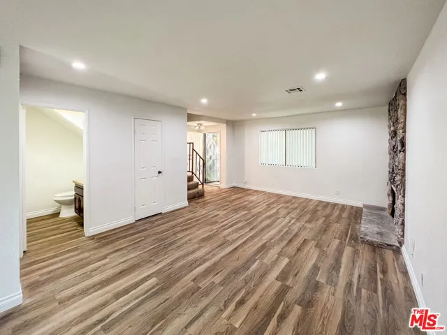 1304 W Avenue J4, Lancaster, California 93534