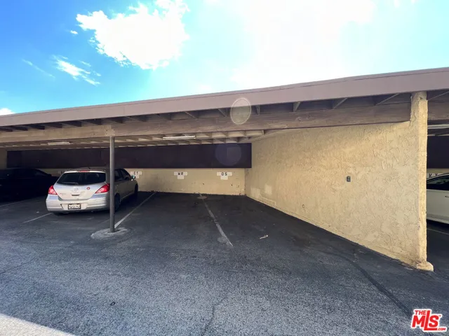1304 W Avenue J4, Lancaster, California 93534