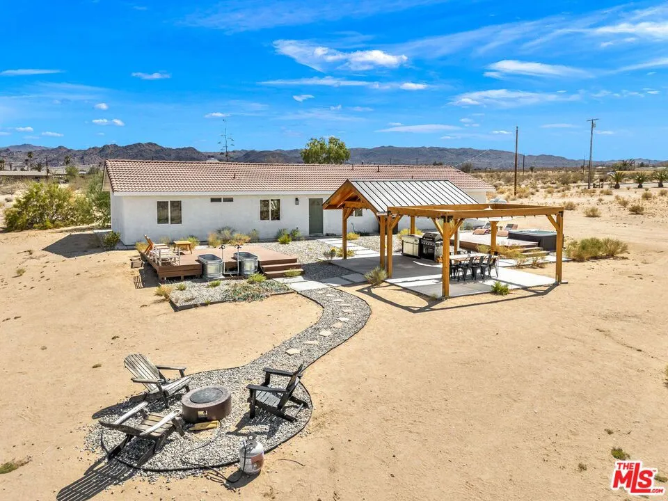63478 E Broadway Street, Joshua Tree, California 92252 home-pic-0