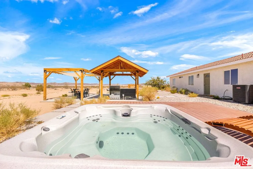 63478 E Broadway Street, Joshua Tree, California 92252 home-pic-18