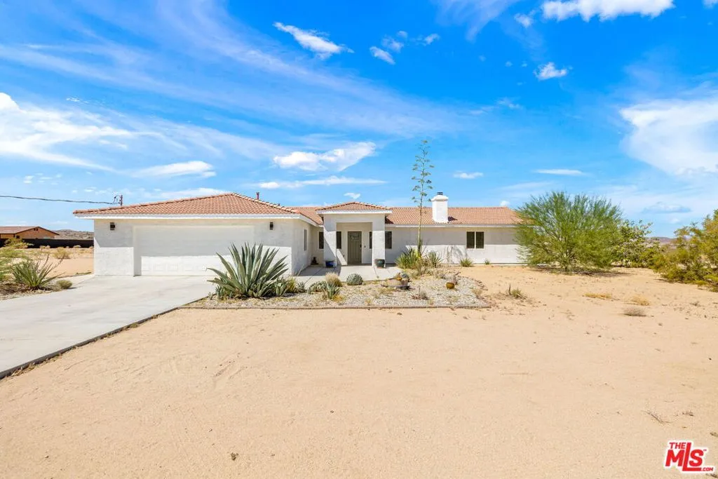 63478 E Broadway Street, Joshua Tree, California 92252 home-pic-2