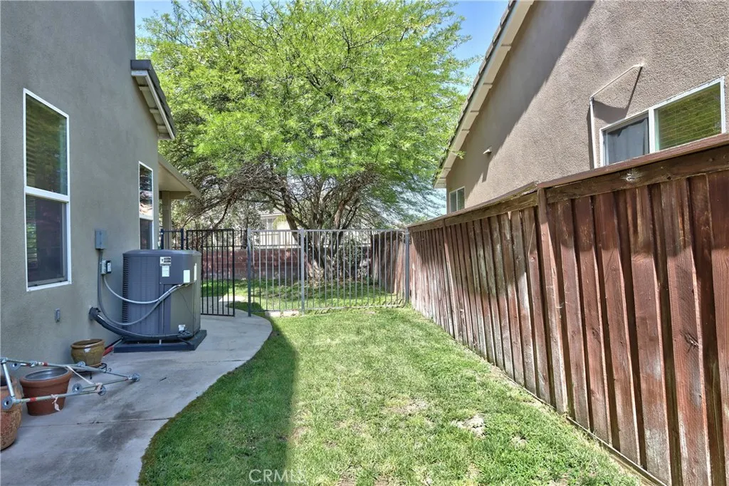 39883 S Creek Circle, Murrieta, California 92563 home-pic-35