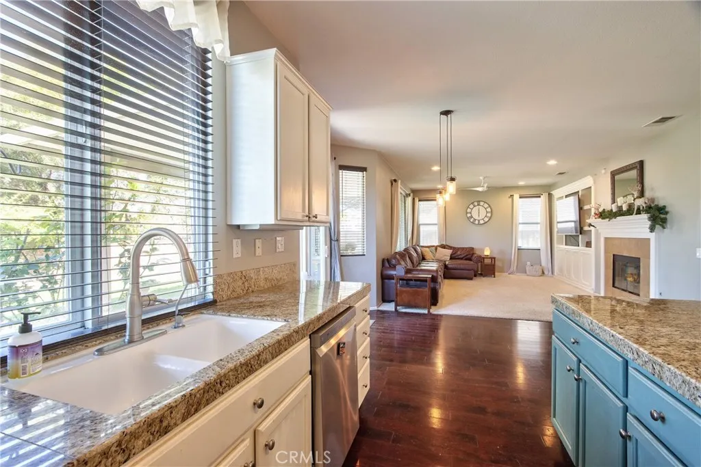 39883 S Creek Circle, Murrieta, California 92563 home-pic-13