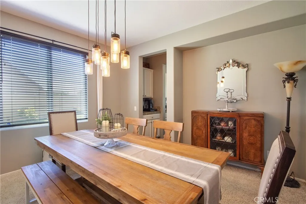 39883 S Creek Circle, Murrieta, California 92563 home-pic-6