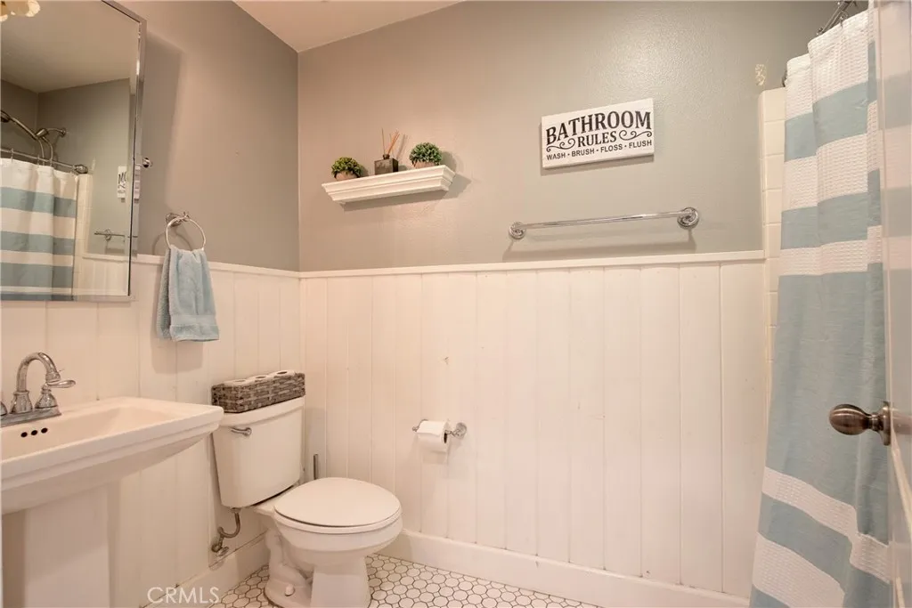 39883 S Creek Circle, Murrieta, California 92563 home-pic-16