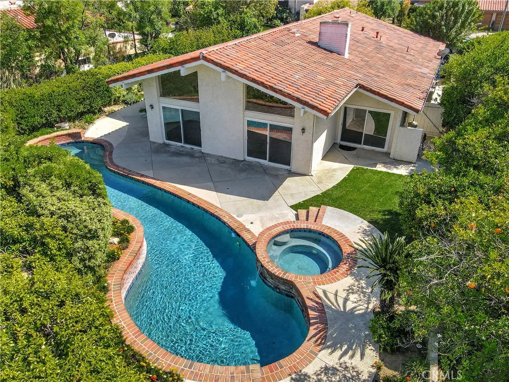 23415 Park Hacienda, Calabasas, California 91302, 3 Bedrooms Bedrooms, ,3 BathroomsBathrooms,Residential,For Sale,Park Hacienda,SR25194524