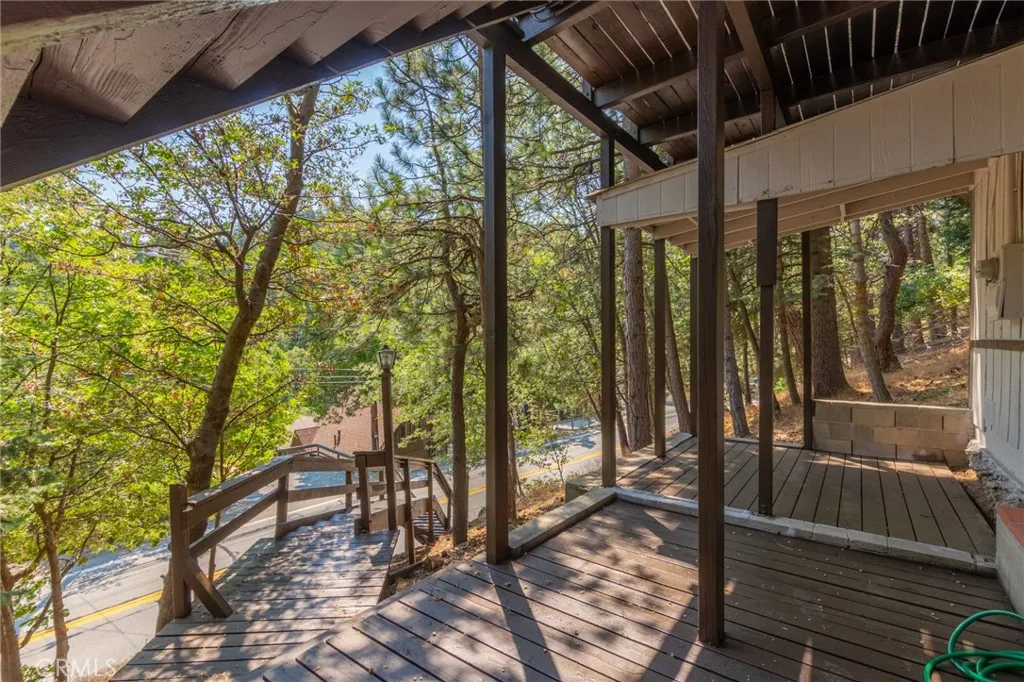 260 S Fairway Drive, Twin Peaks, California 92391 home-pic-12