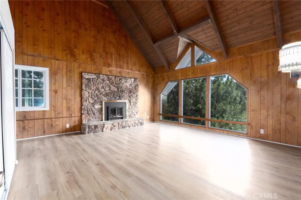 260 S Fairway Drive, Twin Peaks, California 92391 home-pic-26