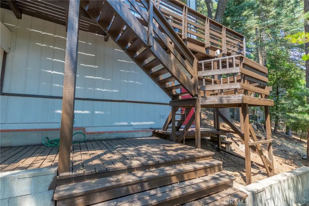 260 S Fairway Drive, Twin Peaks, California 92391 home-pic-11