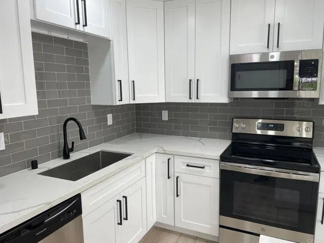 1670 Forestdale Drive, Encinitas, California 92024