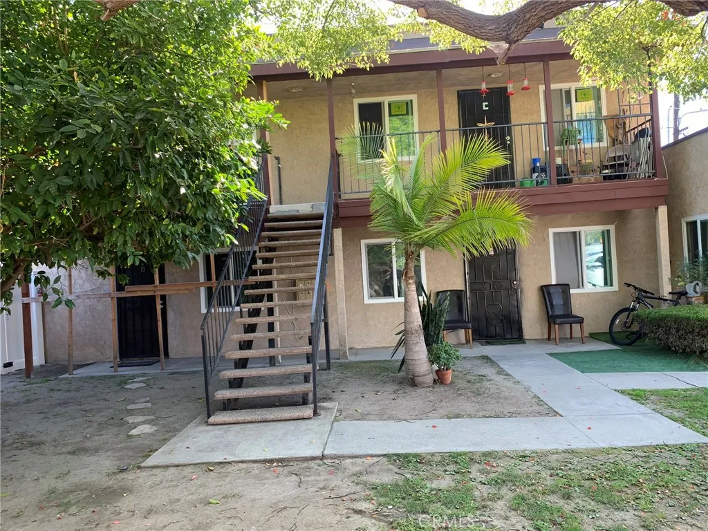 2942 W Floyd Avenue, Anaheim, California 92804, ,Residential Income,For Sale,Floyd,TR25194484