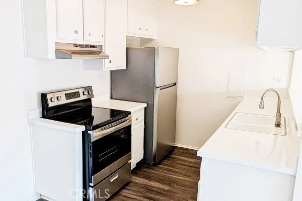 Rent Ready Kitchen