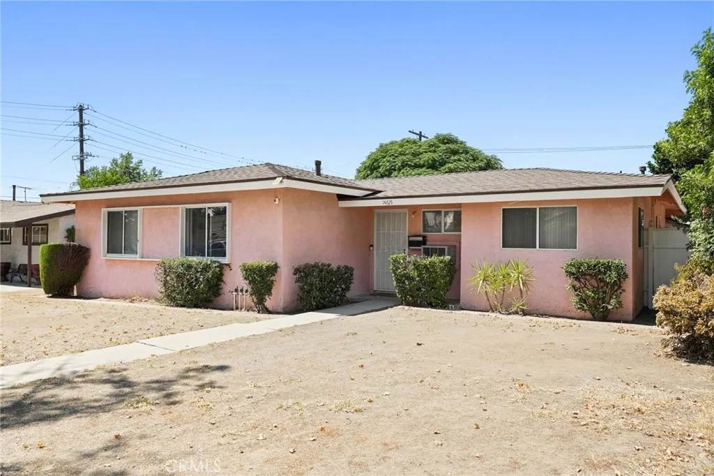 14615 San Fernando Mission Boulevard, San Fernando, California 91340 home-pic-0