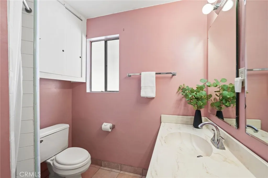 14615 San Fernando Mission Boulevard, San Fernando, California 91340 home-pic-18