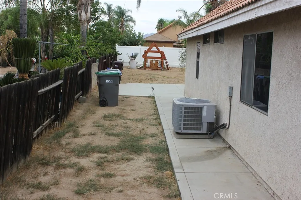 25380 Ivory Avenue, Moreno Valley, California 92551 home-pic-6