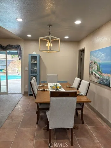 Shared dining room
